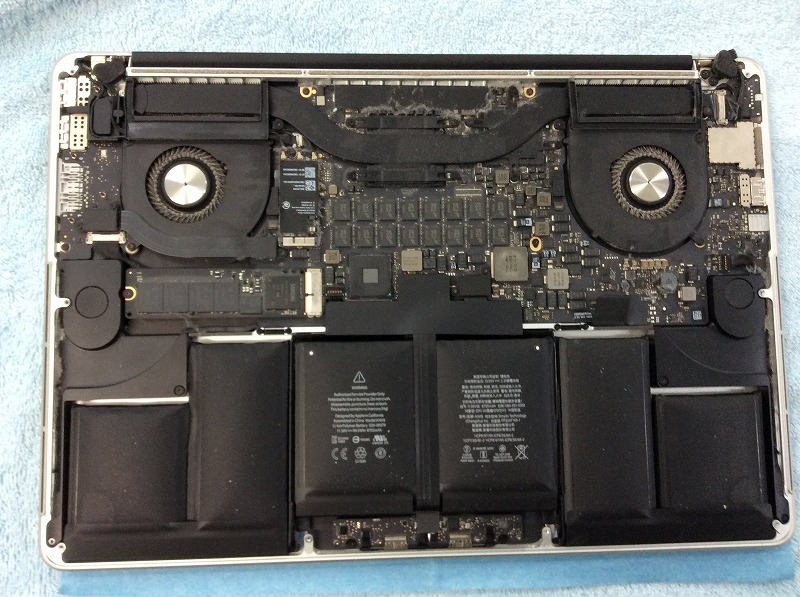 MacBookPro Retina 15インチ Mid2015 バッテリー交換作業 | Mac修理