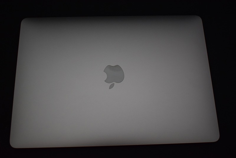 Apple MacBookAir 13ｲﾝﾁ 2018　USキー 【中古】
