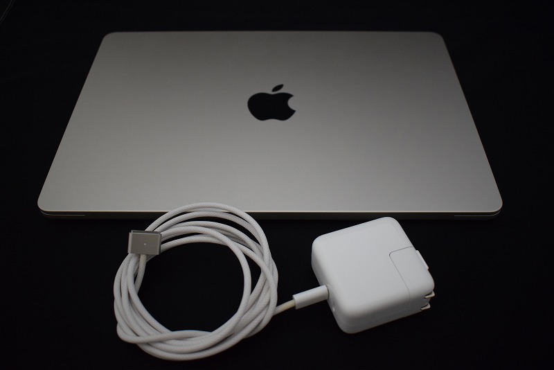 Apple MacBookAir 13inch M2 2022