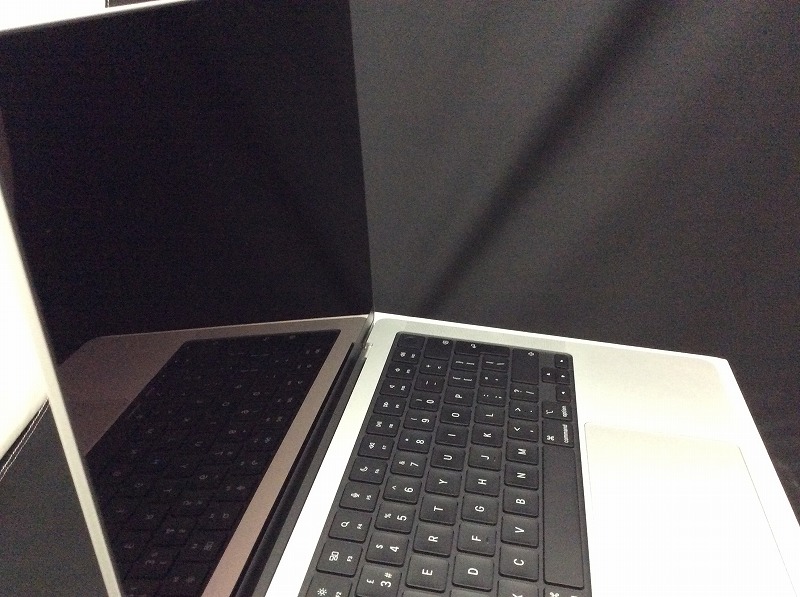 Apple MacBookPro 14inch Novenber 2023 M3 CTO UKキーボード Apple MacBookPro 14inch Novenber 2023 M3 CTO UKキーボード